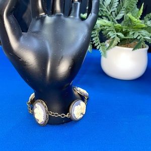 Vintage cameo lady magnetic bracelet